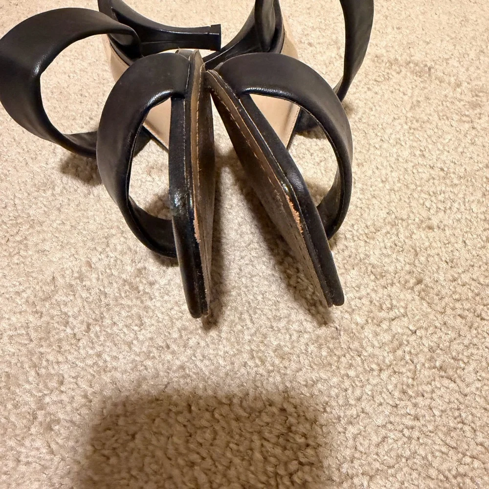 Vince Camuto Black Women's Heel Sandals - Picture 3 of 13